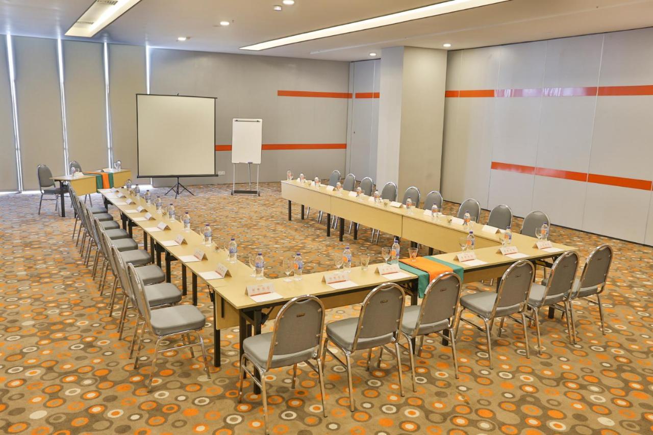โรงแรมแฮริส ปนเตียนะก์ ปอนเตียนัค ภายนอก รูปภาพ