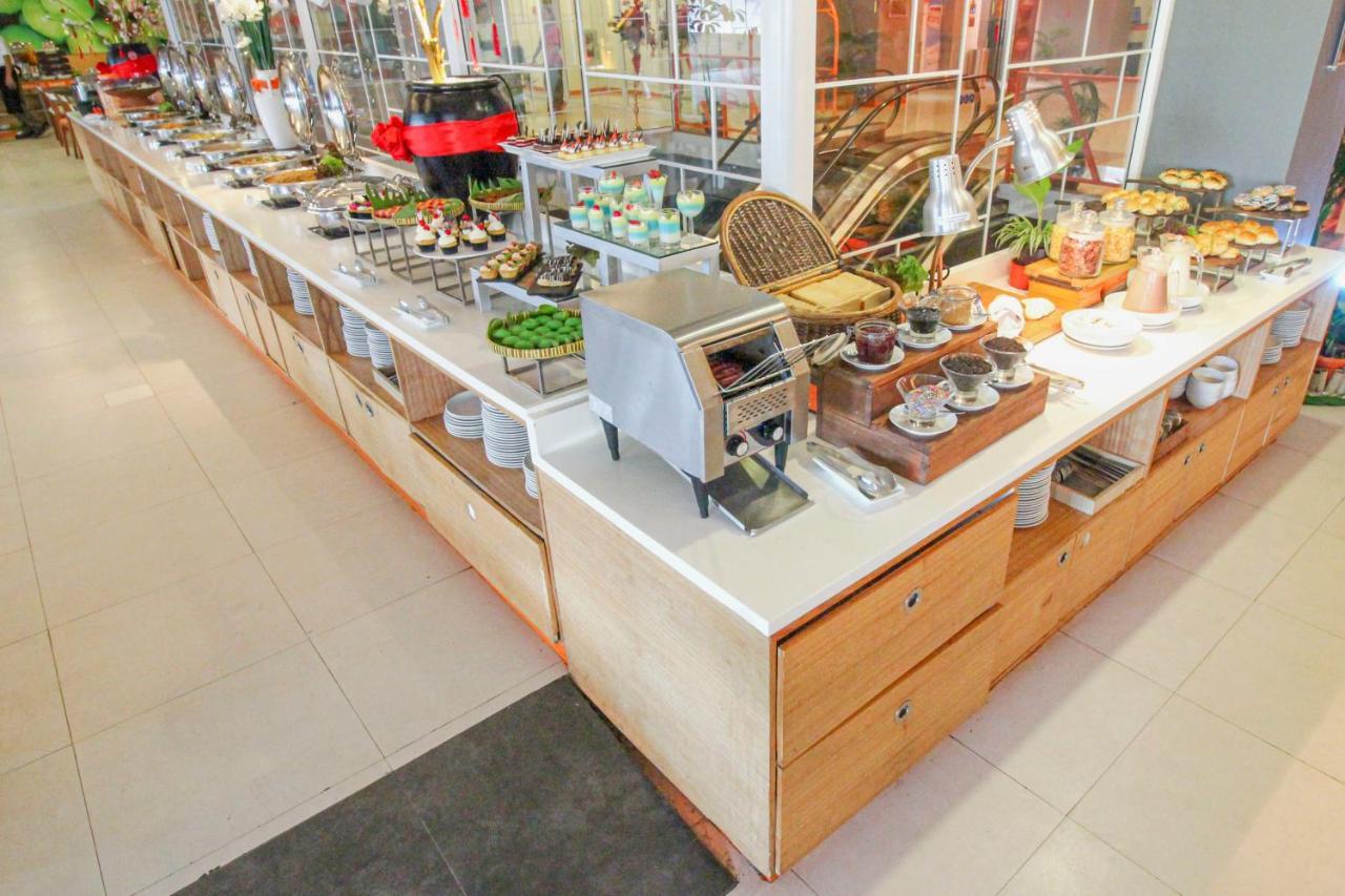 โรงแรมแฮริส ปนเตียนะก์ ปอนเตียนัค ภายนอก รูปภาพ